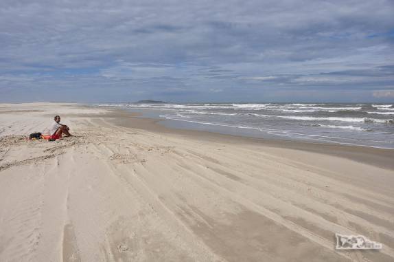 Completamente só na Praia da Galheta, Farol de Santa Marta, litoral sul de Santa Catarina